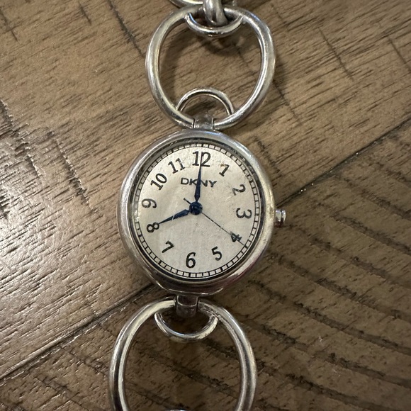 Vintage Y2K DKNY Archival Circle Link Bracelet Watch - NY3667 - Picture 2 of 4